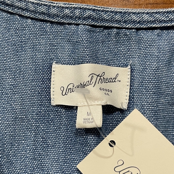 Nwt Universal Thread Blue‎ Denim Cargo Utility Tie Vest Oversized Size Medium - Picture 3 of 3